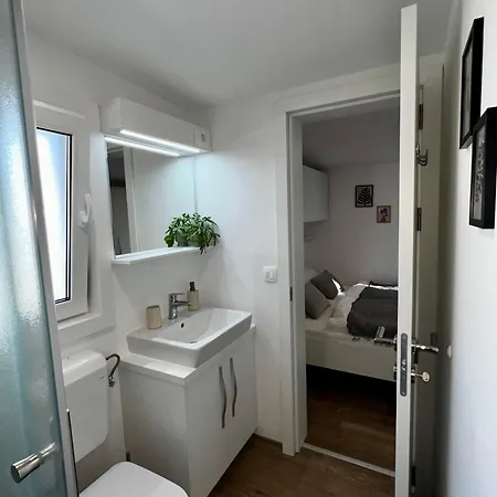 Apartment Mobile Luxor *