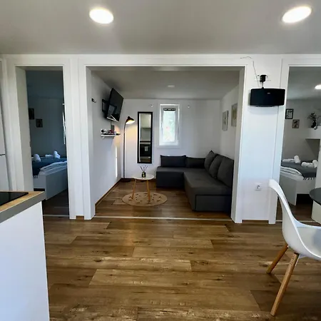 Apartment Mobile Luxor *